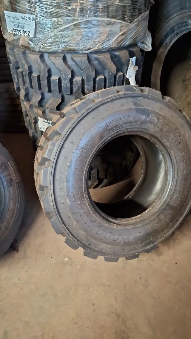 Pneu 14-17.5 Goodyear 