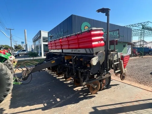 Plantadeira Massey Ferguson 11 linhas ano 2009