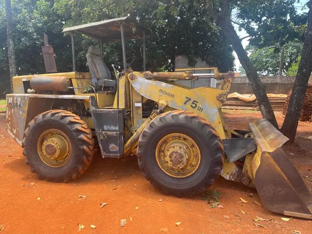 Pá Carregadeira 75III
