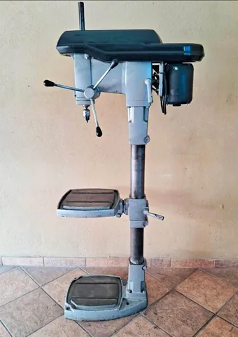 Furadeira de coluna