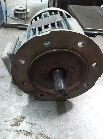 Motor trifásico de 2cv