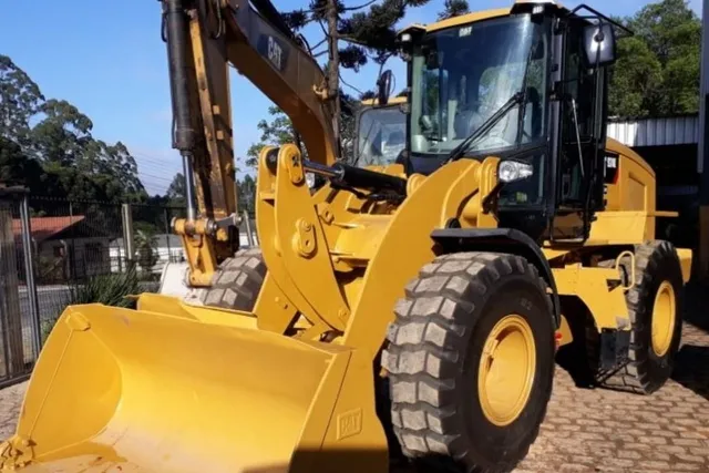 Pacarregadeira 924 Caterpillar 2016