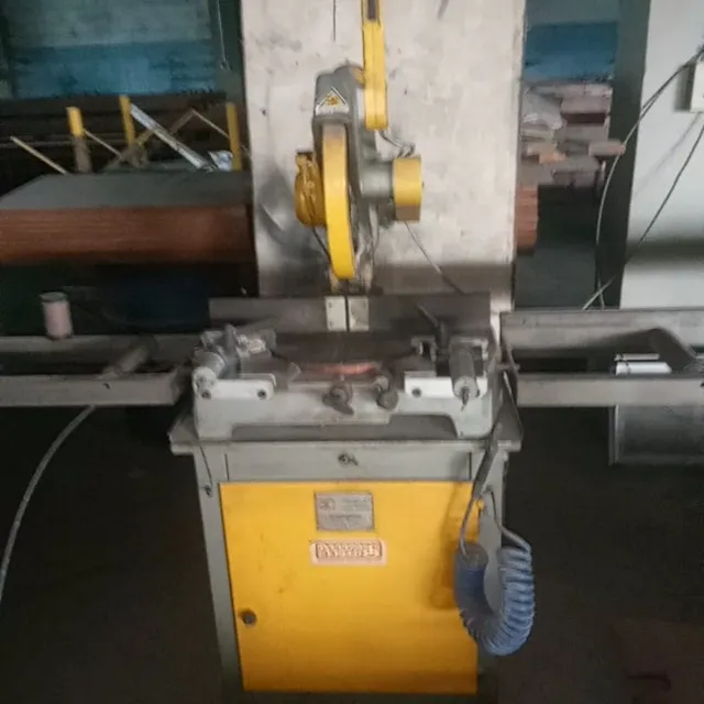 Máquina Importada Italiana De Corte E Produção De Alumínio E Artigos. Pneumática.