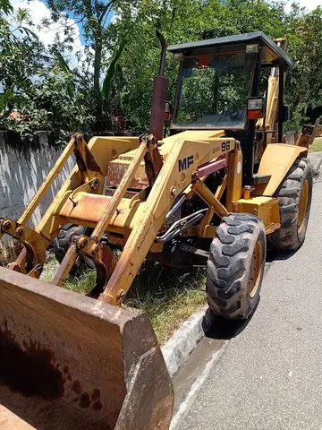 Retro escavadeira MF96 2016