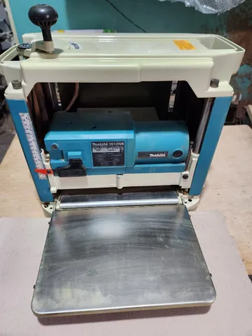 Plaina Desengrosso 304mm 1650 Watts 2012NB Makita 220 Volts - Seminova