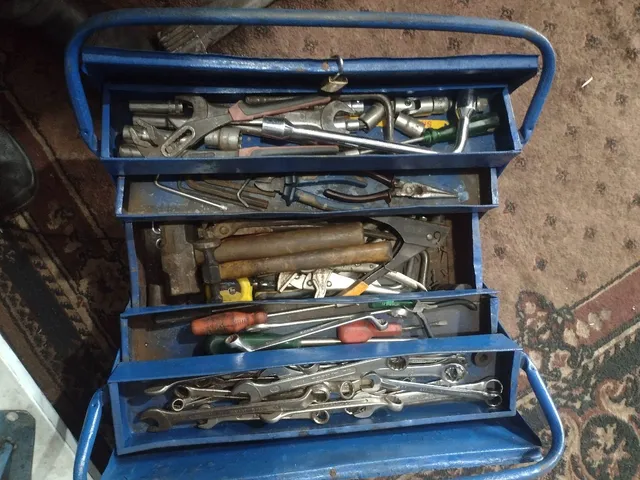 Vendo essa caixa de ferramenta