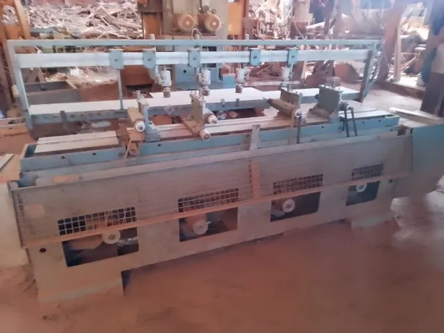 Furadeira Oscilante para Alta Produção Serraria. 