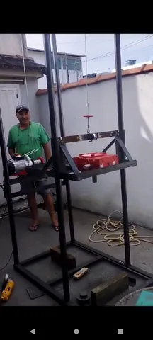 Máquina de perfurar poços: nova