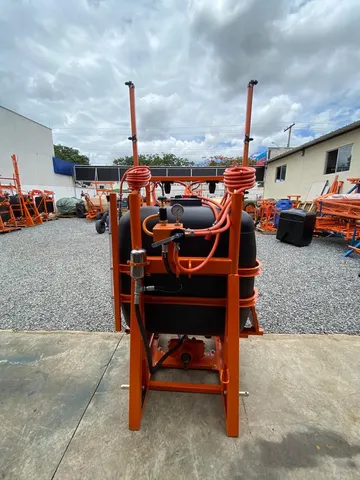 Pulverizador de 600 litros 