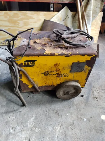 Maquina de solda Esab Super Bantam 402 DC