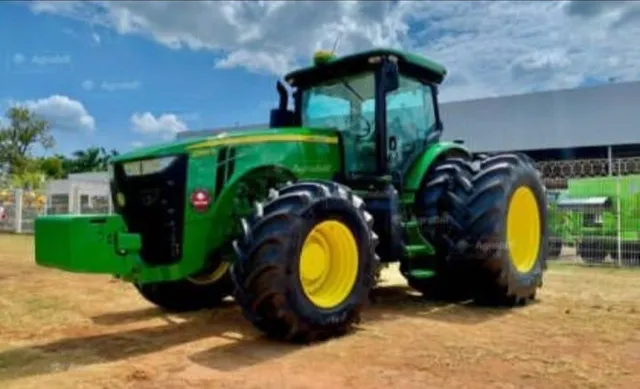 Trator John Deere 2016