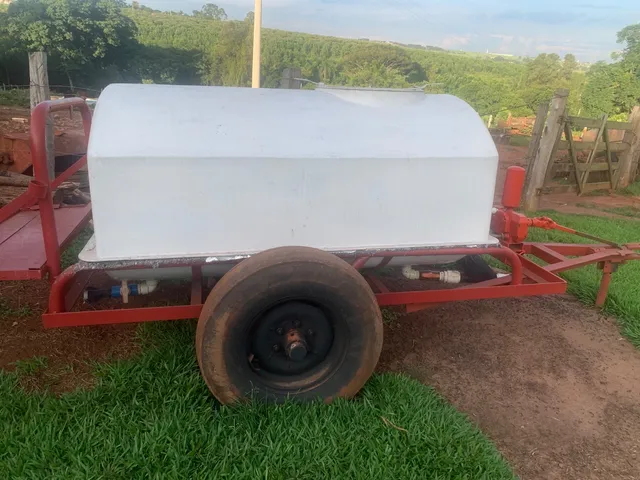 Pulverizador 1.500 litros 