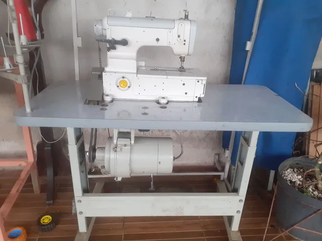 Máquina galoneira Yamaha 