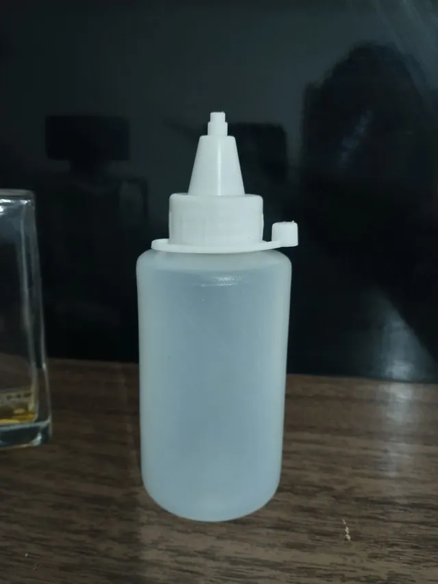 Olá trabalho com fabricação e vendas de frascos de 100 ml para essências 
