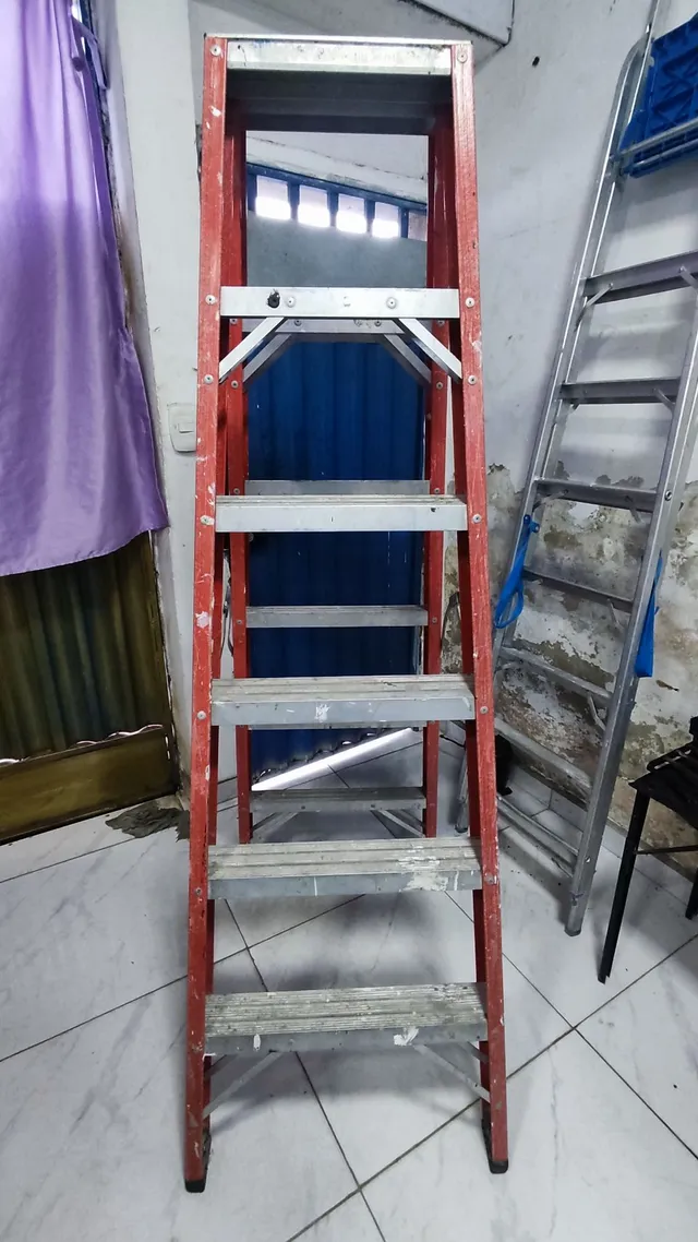 Escada de Fibra 5 Degraus ?