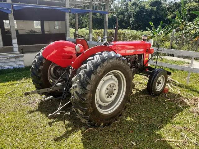 Vendo trator massey Ferguson 65x ano 73 muito bem conservado.. ler anúncio 