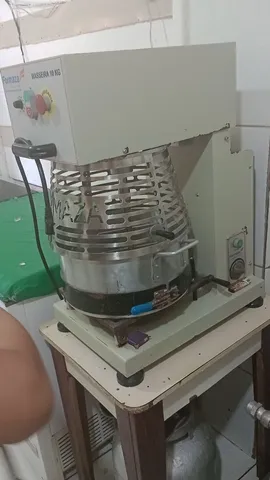 Masseira para fazer massa de coxinha