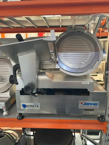 CORTADOR DE FRIOS AUTOMÁTICO DIANNA