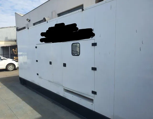 Gerador de Energia 750 KVA/ ANO 2008/ Hrs de uso: 2156