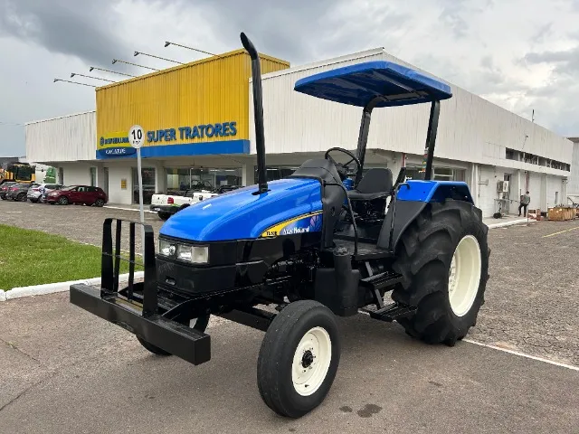 Trator New Holland TL60 ano 2005.