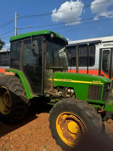 Vende-se Trator Jhon deere 2004