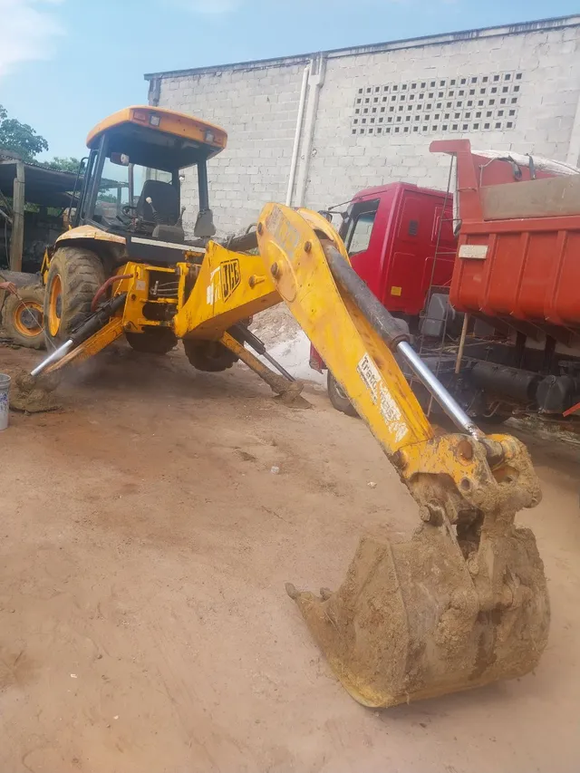 Venda de retroescavadeira JCB 2010