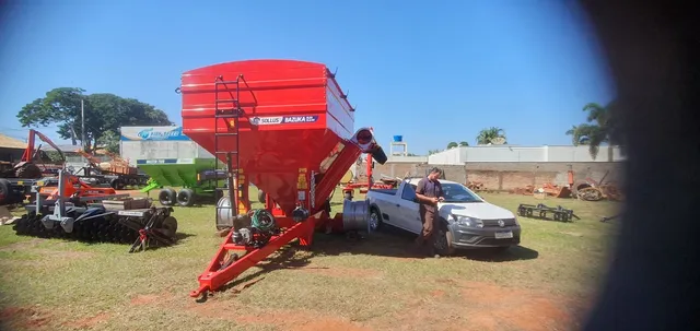 Carreta Graneleira multiuso Bazzoka 15.0