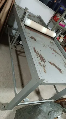 Máquina de corte e vinco