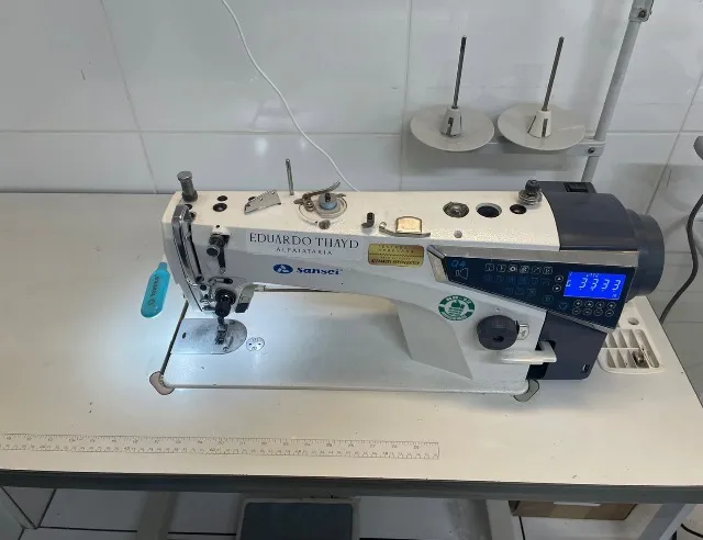 Maquina de costura reta industrial eletrônica Sansei Q4