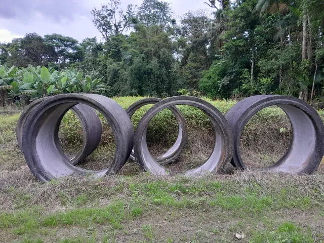 Vende-se Tubos 