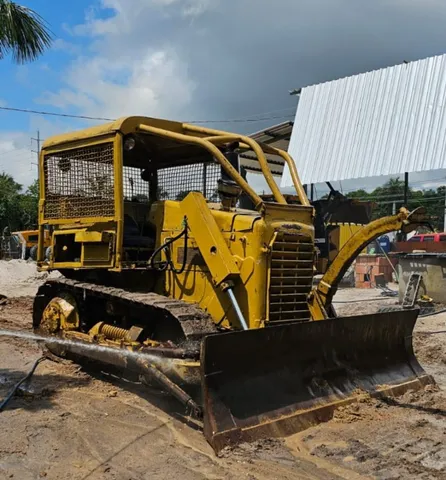 Trator esteira D4E caixa seca