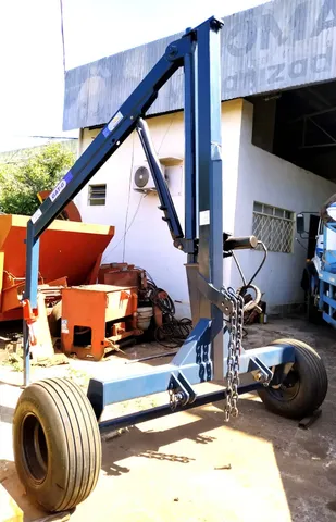 Guincho hidráulico giratório Tatu , modelo GATG 