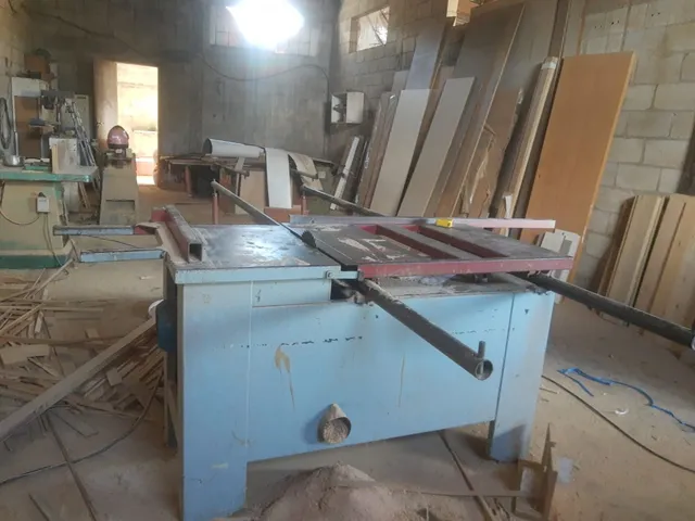 Máquina marcenaria