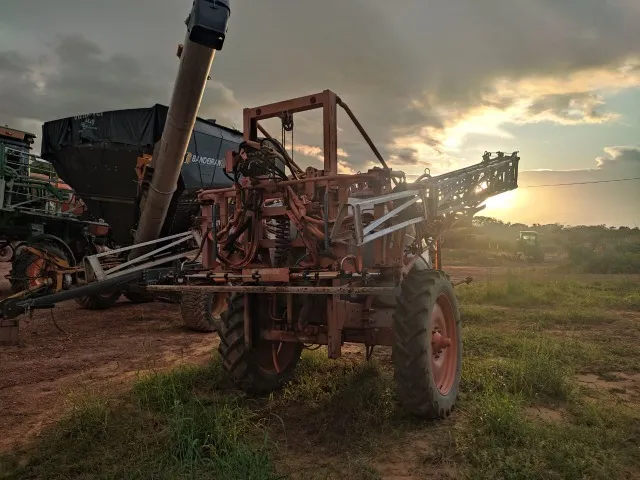 Pulverizador Jacto Advance 3000 
