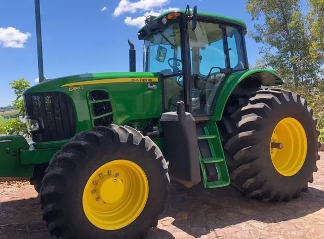 .Trator John Deere 6190J 2021