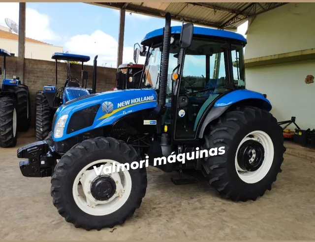 Trator New Holland TL 75 cabinado 
