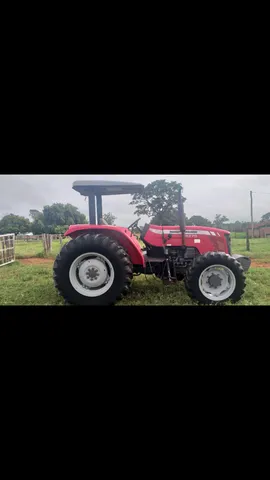 Vende-se trator