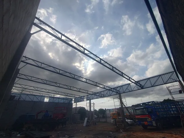 PAVILHÃO ESTRUTURAS METÁLICAS
