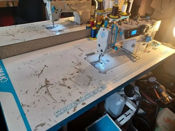 Máquina Reta Eletronica Industrial marca Lumak Special R$ 2.500.00