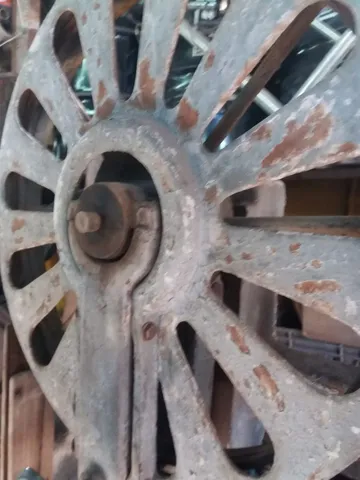 Tupia e serra de fita invicta 