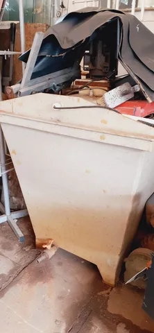 Maquina corrosora