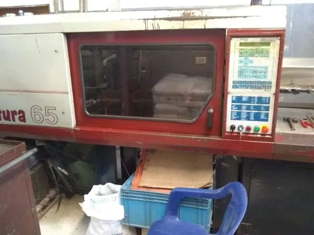 Injetora De Plásticos MG Futura 