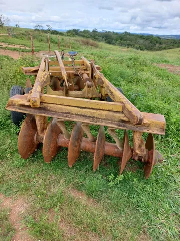 Grade aradora