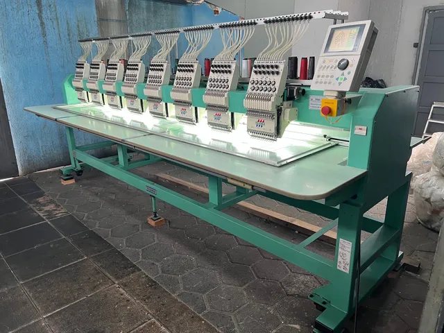 Máquina de bordar Tajima 