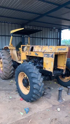 Trator Valmete 118 4x4