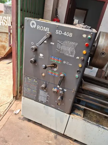 Torno Mecânico Romi SD 40B Ø 815 x 3000 mm