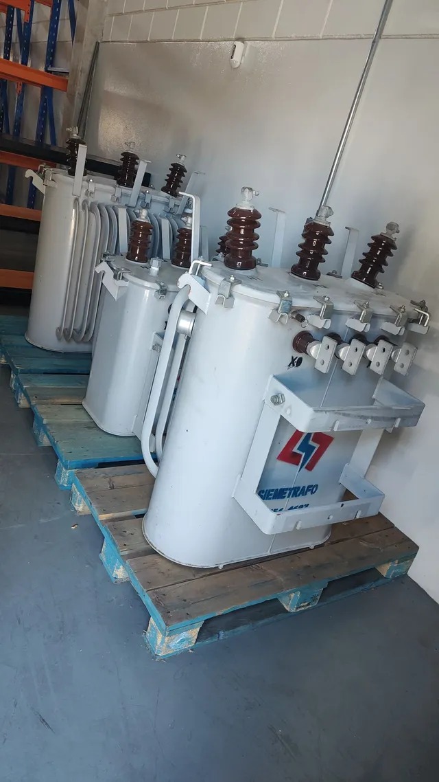 Transformadores trifásico a óleo 13.8kv. semi novo