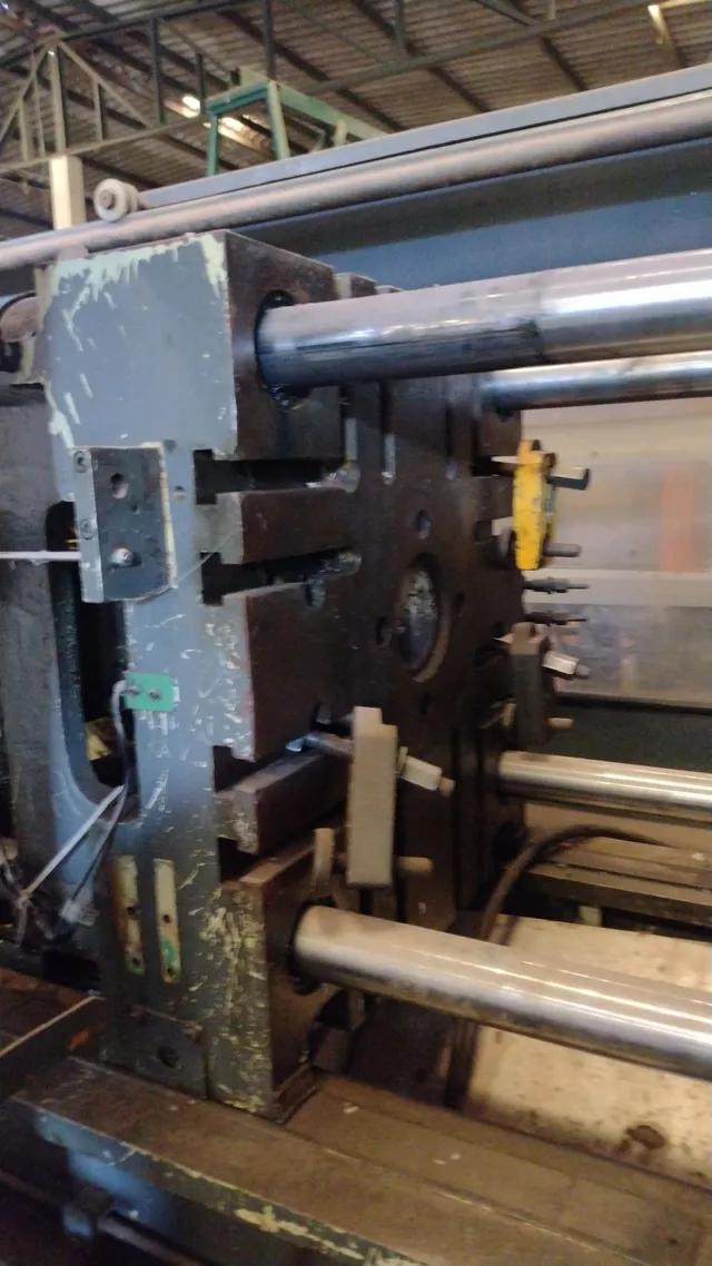 máquina injetora plástico PIC Mannesmann 160 Gr 80 toneladas 