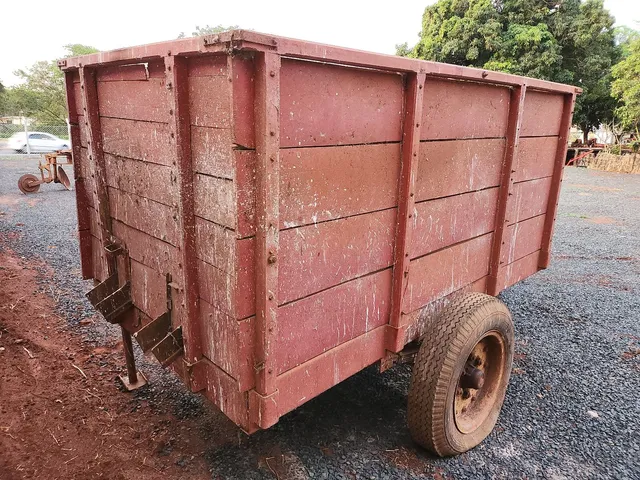 Carreta agricola basculante 3 toneladas 