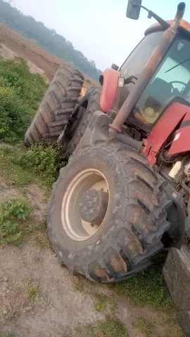 Trator case ih MX 270 ano 2008 com grade